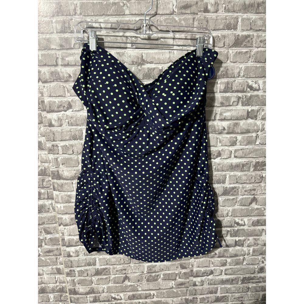 One‎ Piece Swimsiut polka dots NWT - Picture 2 of 5